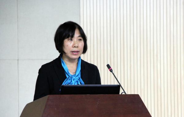 张秀霞做工会工作汇报  薛佳鹏  摄影