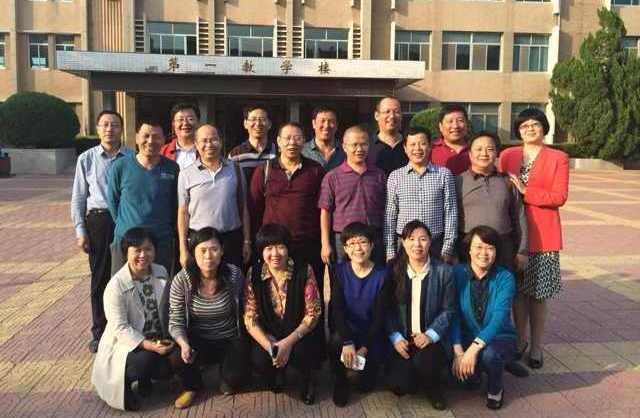 炼制84在东营校区合影留念 炼制84在东营校区合影留念