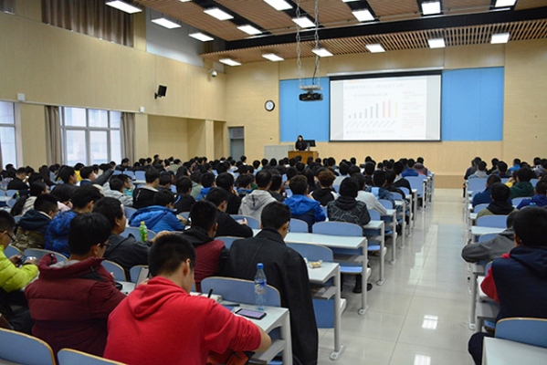 国际处刘宇介绍留学项目 郝瑞摄影 国际处刘宇介绍留学项目 郝瑞摄影