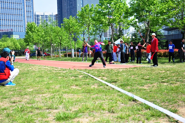 教工男子乙组标枪 马静摄影