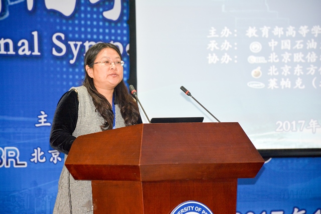 王胜平教授作大会报告 李博一摄影 王胜平教授作大会报告 李博一摄影