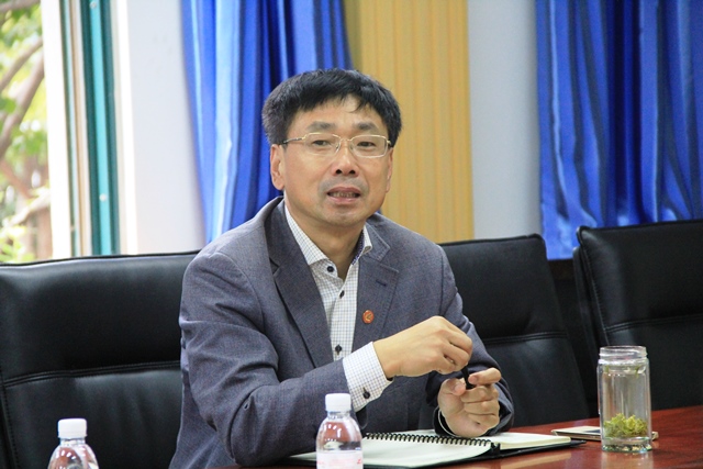 公司党委书记冯宝鹏发表讲话 魏孟吉摄影