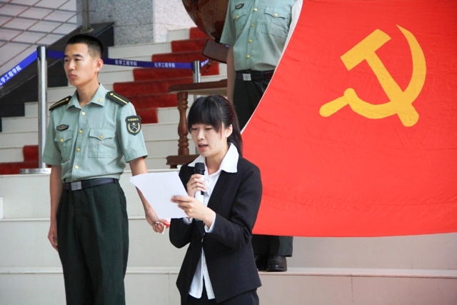 员工党员发言 魏孟吉摄影