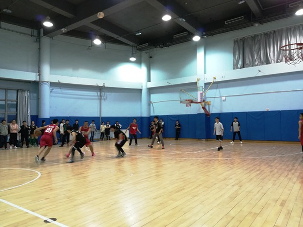 挡拆、突破  巩雨摄影