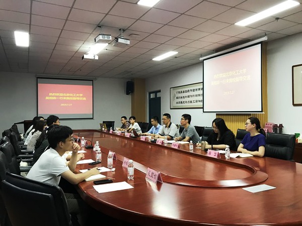 刘义副经理介绍公司基本情况