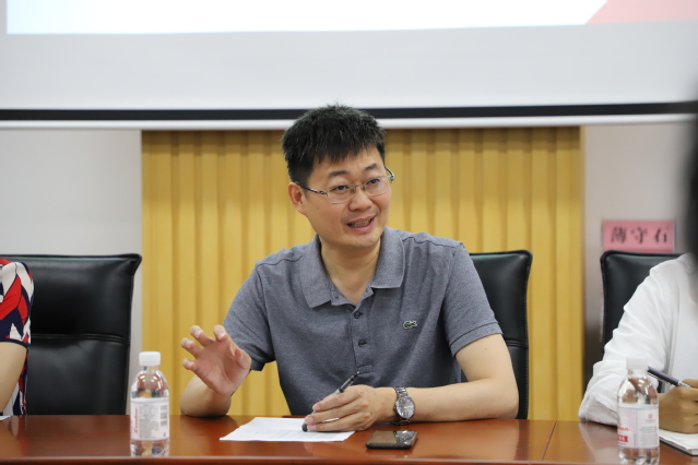 刘东老师发言 魏孟吉摄影