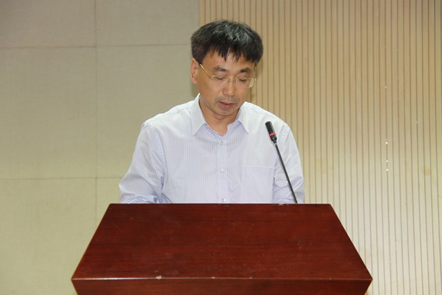 公司冯宝鹏书记发表讲话 魏孟吉摄影 公司冯宝鹏书记发表讲话 魏孟吉摄影