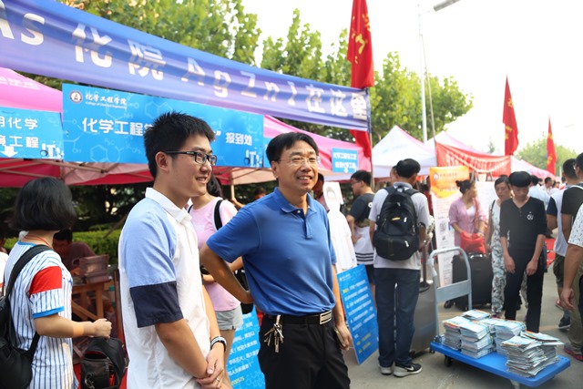 公司领导看望迎新工作  全运摄影