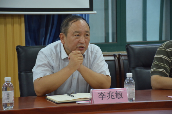 副董事长李兆敏讲话 魏孟吉摄影 副董事长李兆敏讲话 魏孟吉摄影