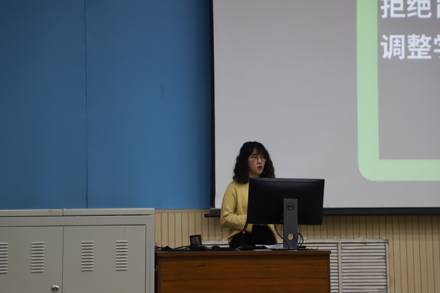 青春领航员工标兵团成员 公司陈梦雯