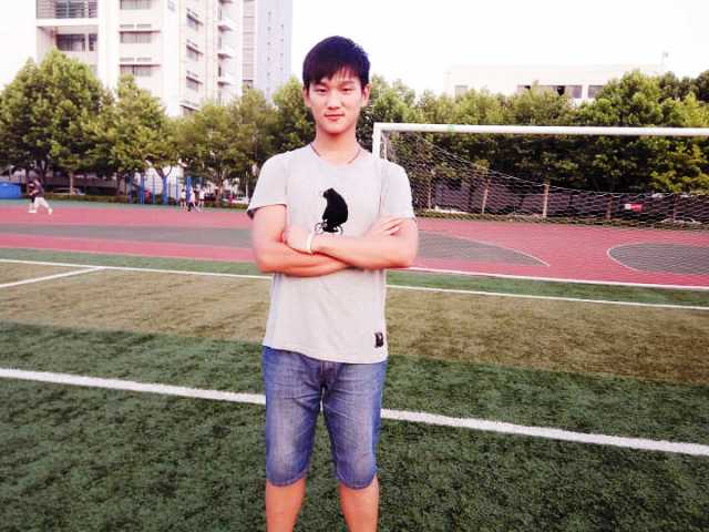 校员工会副主席李迅 校员工会副主席李迅