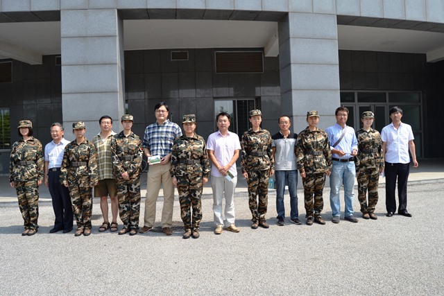 师生合影 赵明超摄影